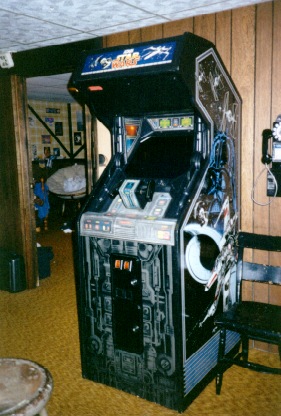 http://www.toysrgus.com/images-misc/sw-arcade.jpg